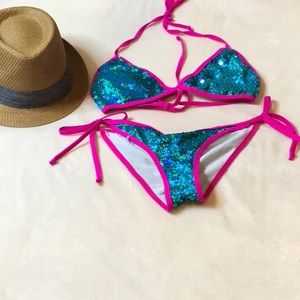 Daisy Beach Wear Size small